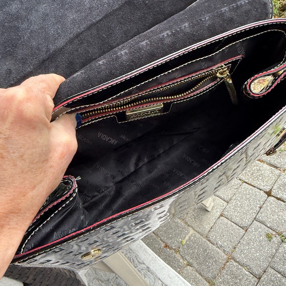 Arcadia top handle patent leather satchel - Picture 10 of 11
